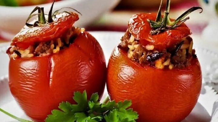 دلمه گوجه فرنگی؛ غذایی خاص برای شام یا ناهار