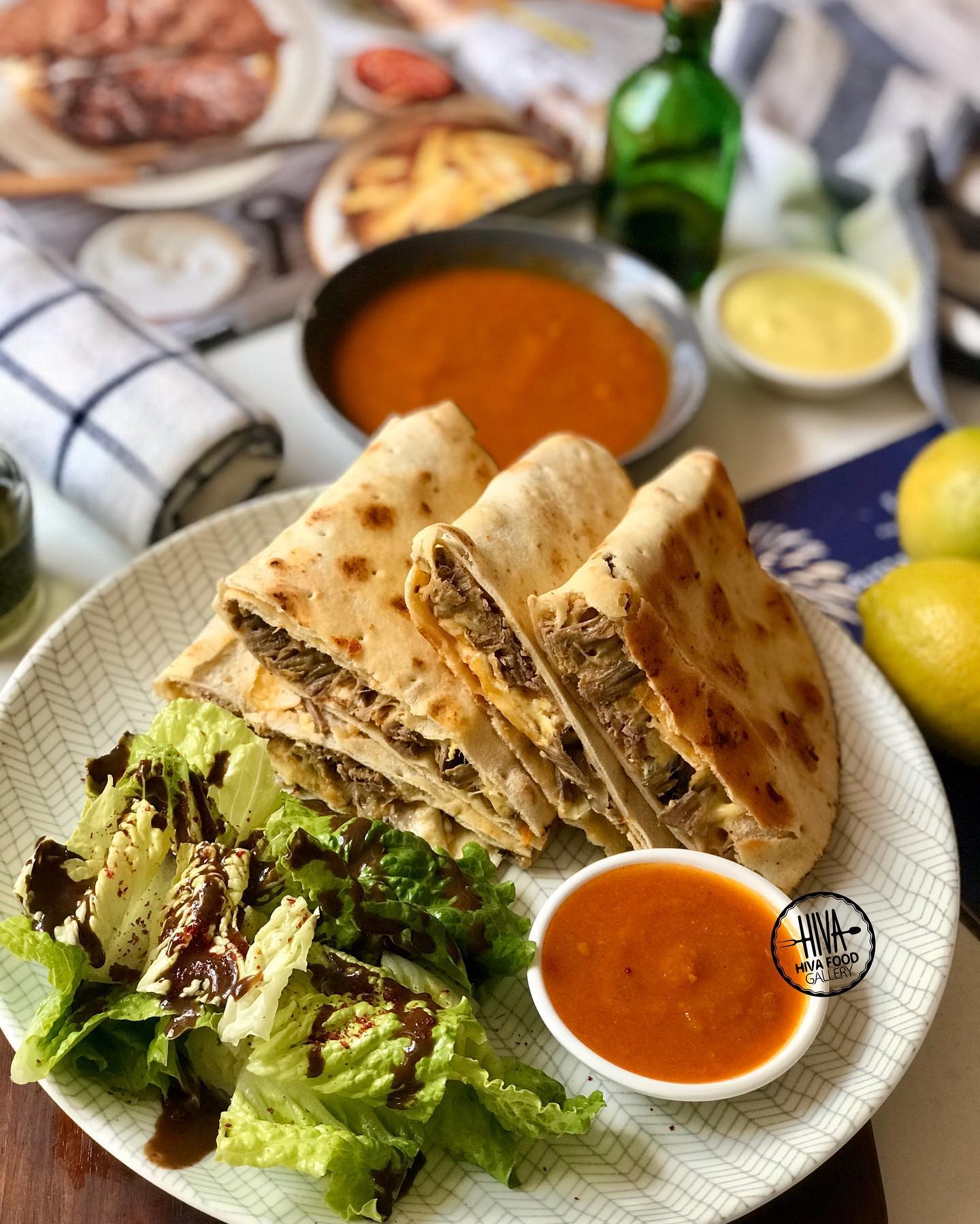 طرز تهیه ساندویچ گوشت با سس سبزیجات